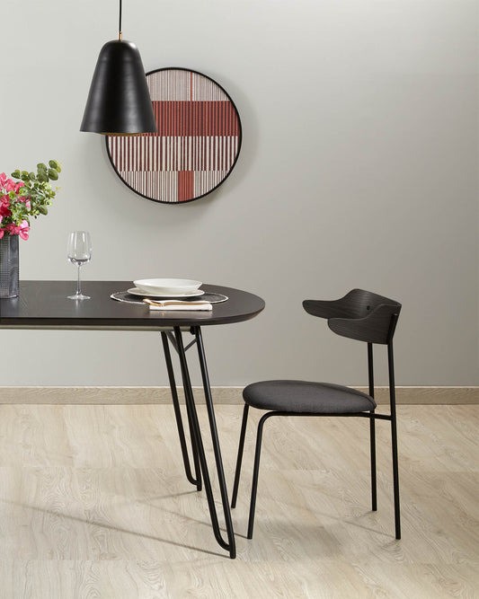 Table extensible Milian placage de frêne et pieds en acier noir 170 (320) x 100 cm