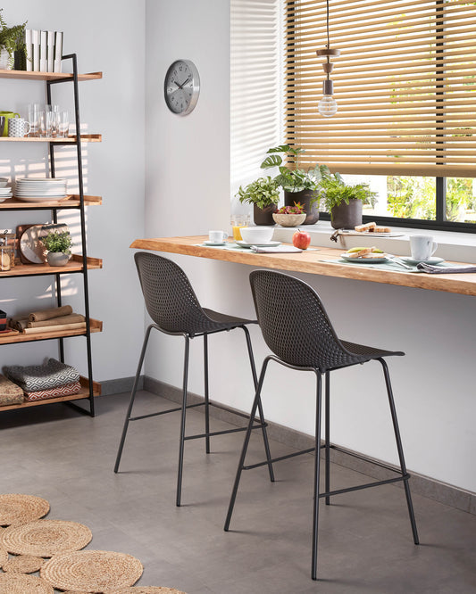 Tabouret extérieur Quinby gris hauteur 75 cm