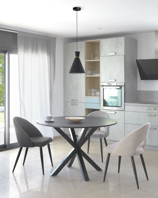 Table ronde Argo en MDF laqué noir et pieds en acier finition noire Ø 120 cm