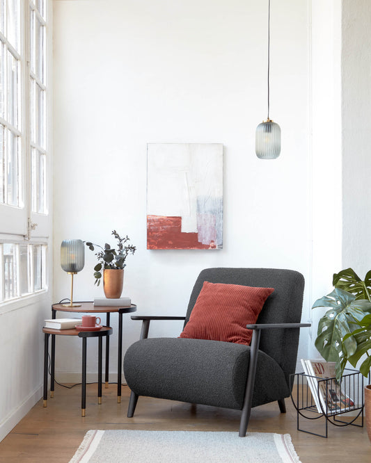 Lampe de table Hestia en métal finition laiton et verre gris