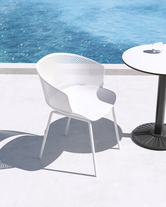 Chaise Yeray blanche 100% pour l'extérieur