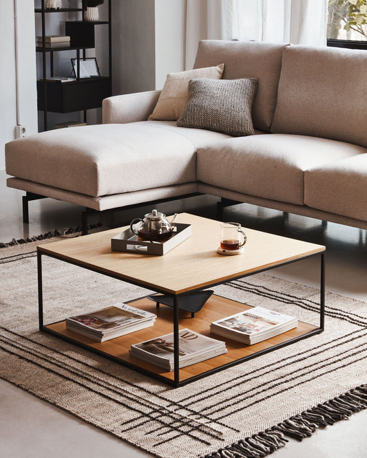 Table basse Yoana en placage de chêne et structure en métal blanc 80 x 80 cm