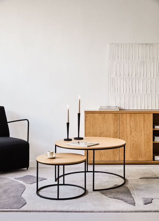 Ensemble 2 tables d'appoint gigognes Yoana placage de chêne et métal noir Ø 80 cm/Ø 50 cm