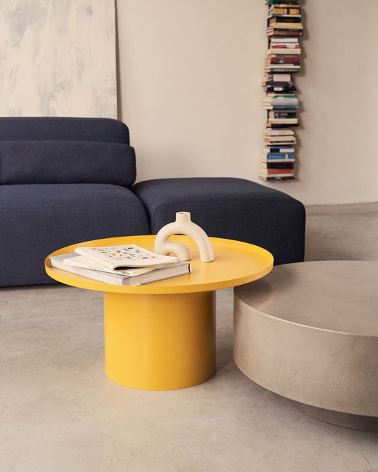 Table basse ronde Fleksa en métal jaune Ø 72 cm