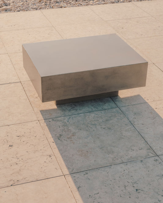 Table basse Rustella en ciment 80 x 60 cm