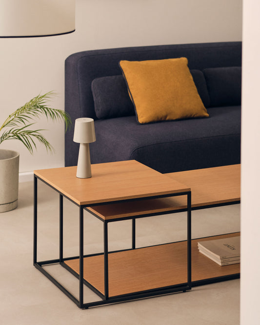 Ensemble de 2 tables basses gigognes Yoana en placage de chêne et structure en métal blanc