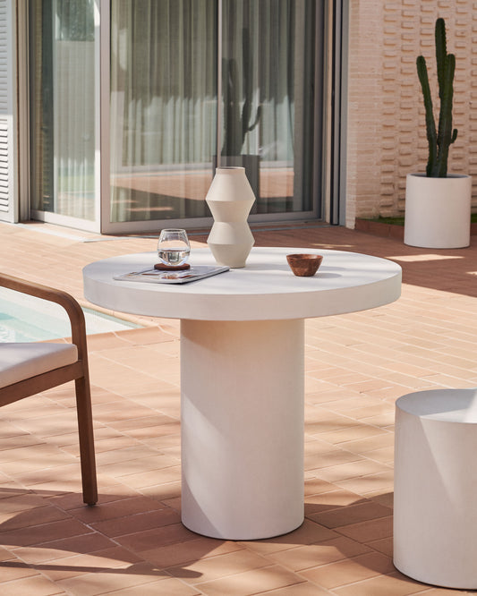 Table ronde Aiguablava en ciment blanc Ø 90 cm