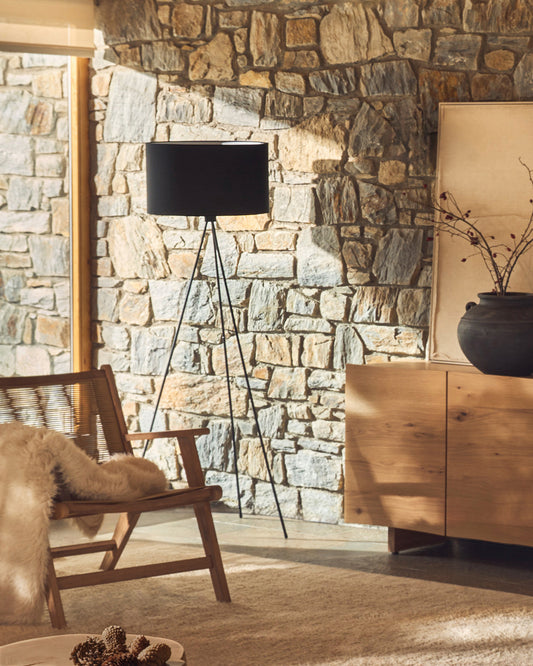 Lampadaire Ikia en métal peint noir