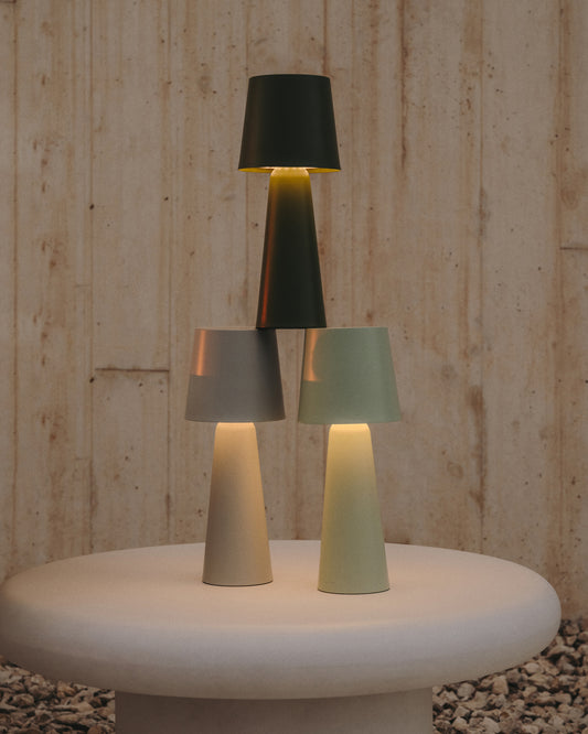 Grande lampe de table extérieure Arenys en métal avec finition turquoise