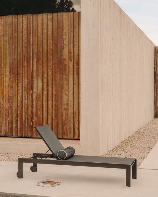 Bain de soleil Canutells en aluminium avec finition gris foncé