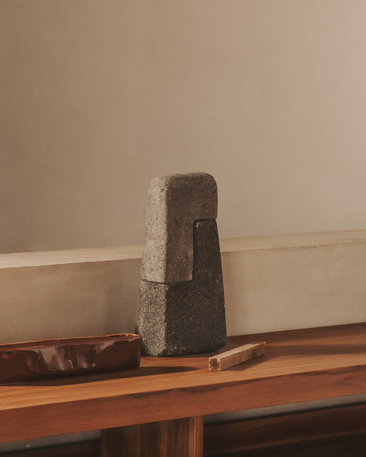 Sculpture Sipa en pierre, finition naturelle 30 cm