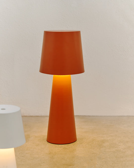 Grande lampe de table extérieure Arenys en métal avec finition terracotta