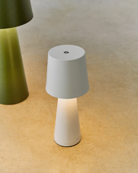 Petite lampe de table extérieure Arenys en métal avec finition grise