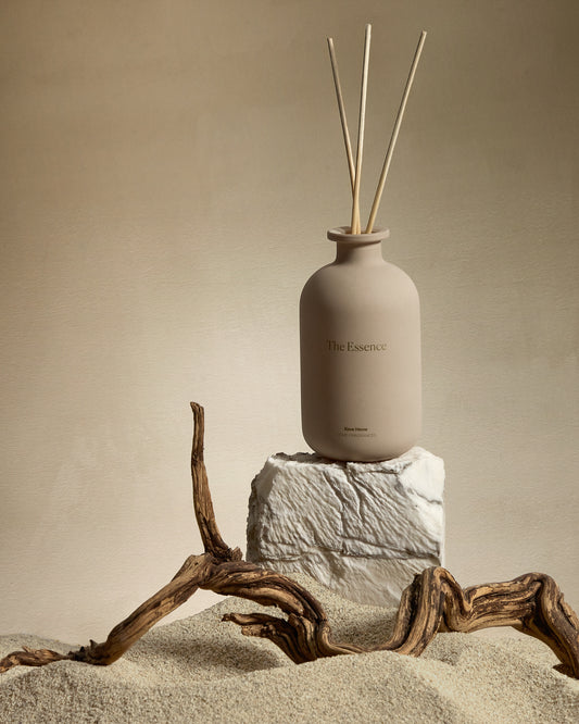 Diffuseur de parfum à bâtonnets The Essence 240 ml