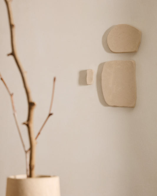 Ensemble de 3 panneaux muraux carrés Siluna en papier mâché blanc