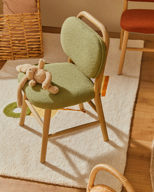 Chaise pour enfant Helda en tissu bouclette vert et bois de chêne FSC Mix Credit