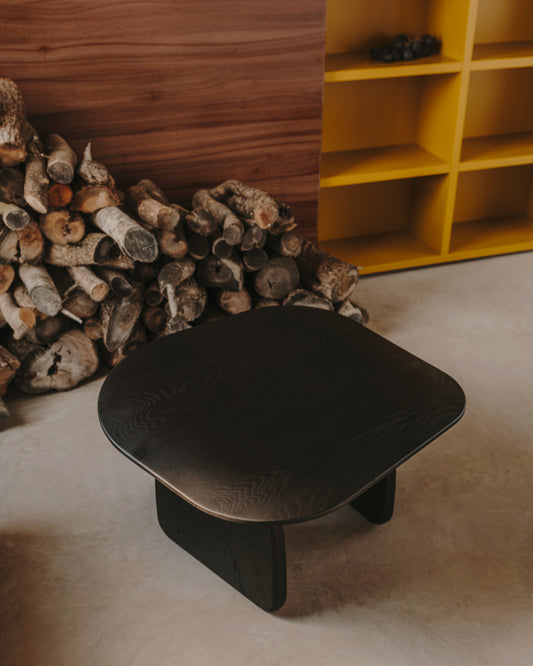 Table auxiliaire Pirita en bois de chêne finition noire 71 x 70 cm FSC 100 %