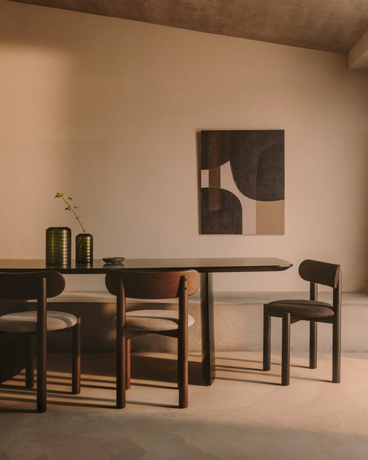 Chaise Nebai en tissu chenille noir et structure en bois de chêne finition noire FSC MIX Credit