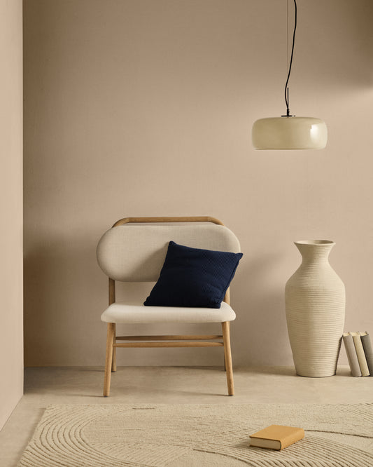 Fauteuil Helda en tissu chenille beige et bois de chêne FSC Mix Credit