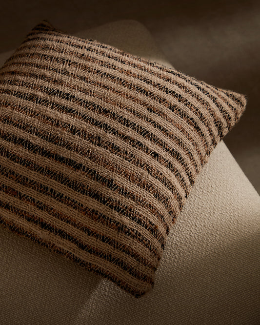 Housse de coussin Wesna en viscose et coton à rayures multicolores 45 x 45 cm