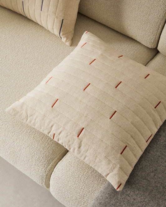 Housse de coussin Blaina en coton et lin blanc avec détail brodé rouge  45 x 45 cm