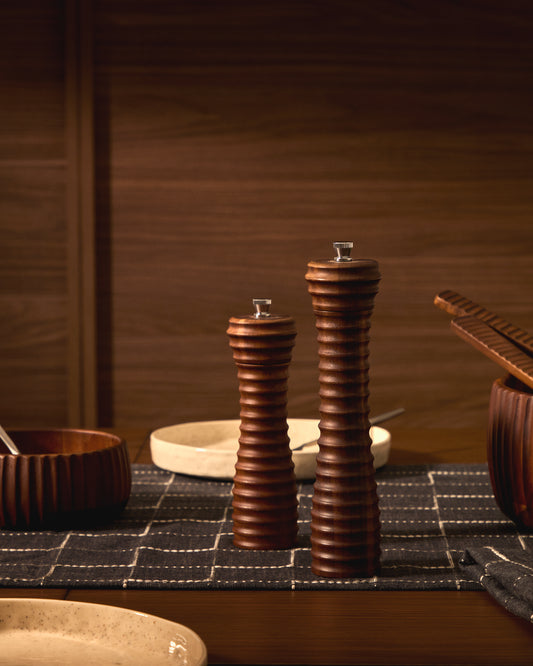 Moulin à poivre Rommu en bois d’acacia 24 cm FSC 100%