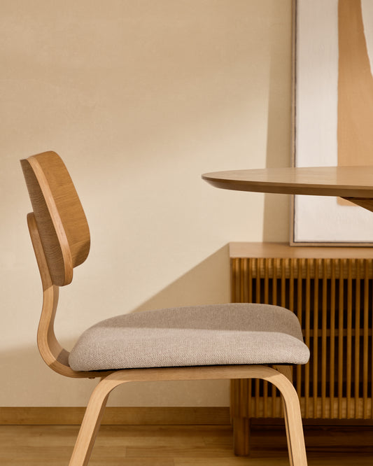 Gena chair in oak veneer and beige chenille