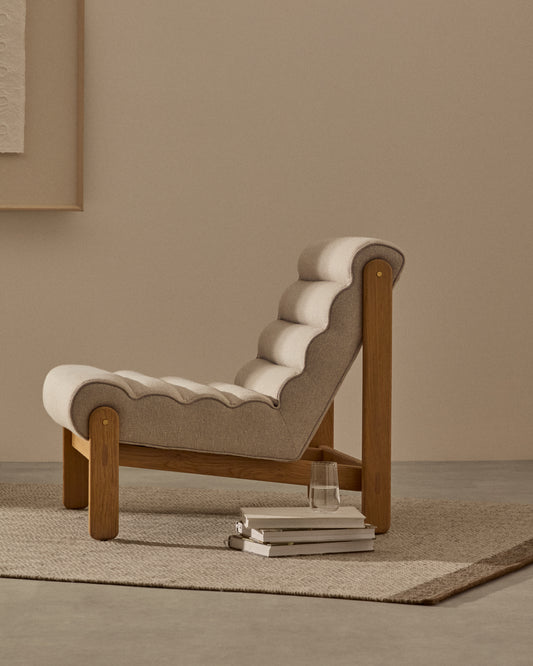 Fauteuil Magira beige en bois de chêne avec finition ton naturel