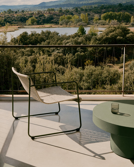 Fauteuil empilable Maurina en acier galvanisé vert et corde écrue et grise