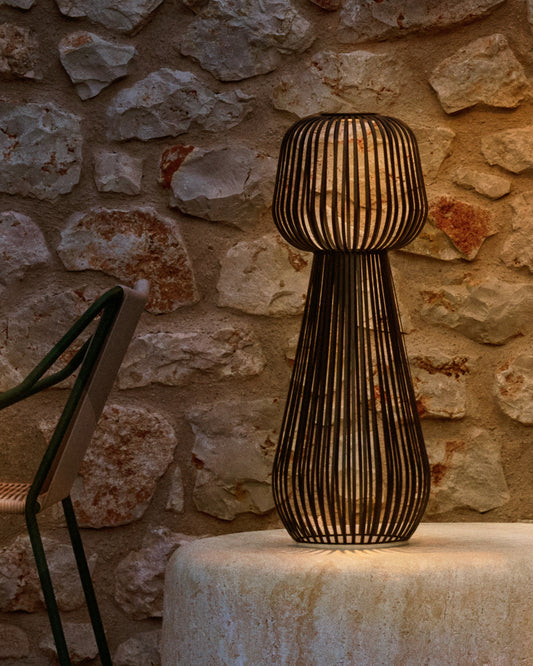 Lampadaire solaire Reiba en métal vert