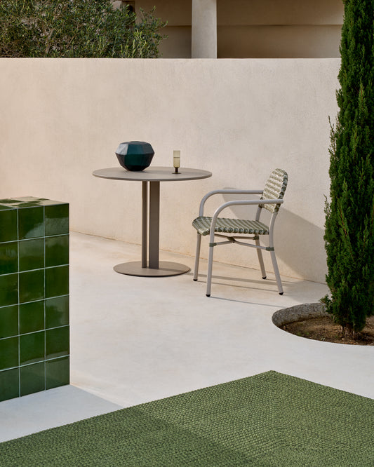 Table ronde d’extérieur Sedalis en acier avec plateau en aluminium taupe Ø 80 cm