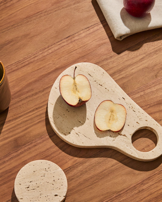 Planche de service Zera en travertin beige