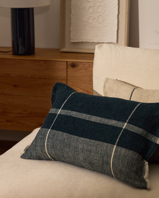 Housse de coussin Eron en lin à carreaux et franges bleue 40 x 60 cm