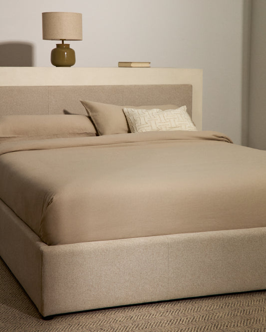 Lit Nahiri en chenille beige avec coffre relevable pour matelas de 150 x 200 cm
