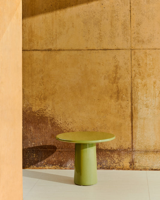 Table basse Albanella en ciment avec finition vert brillant Ø 65 cm