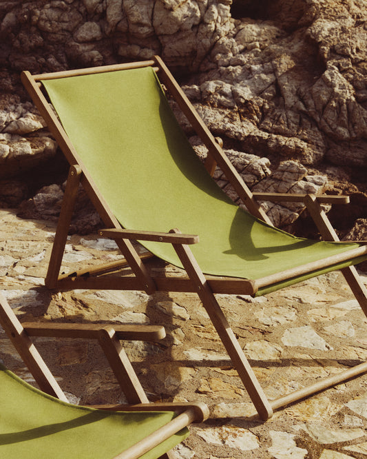 Transat pliant d’extérieur Vilara vert en bois d’acacia FSC 100%