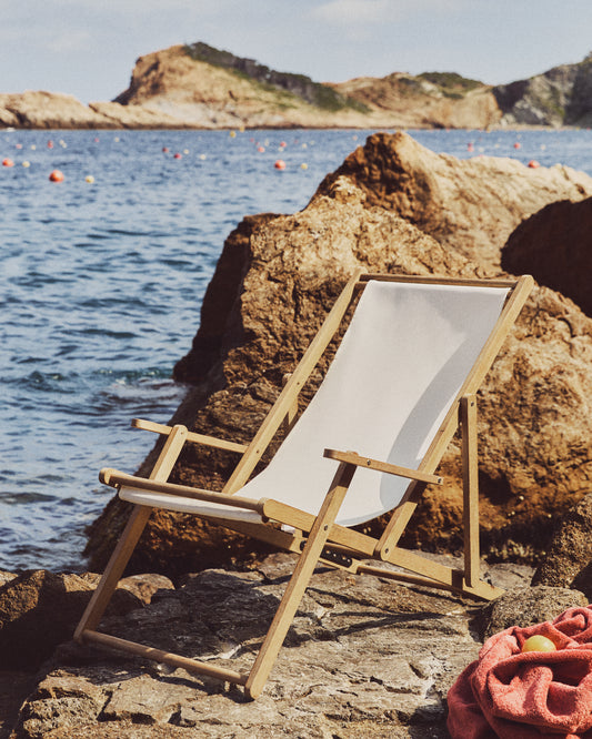 Transat pliant d’extérieur Vilara blanc en bois d’acacia FSC 100%