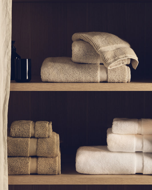 Essuie-mains Olvira 100 % coton jacquard vert foncé 30 x 50 cm