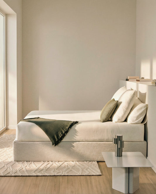 Sommier coffre déhoussable Nelzi en chenille écrue pour matelas de 160 x 200 cm FSC 100 %