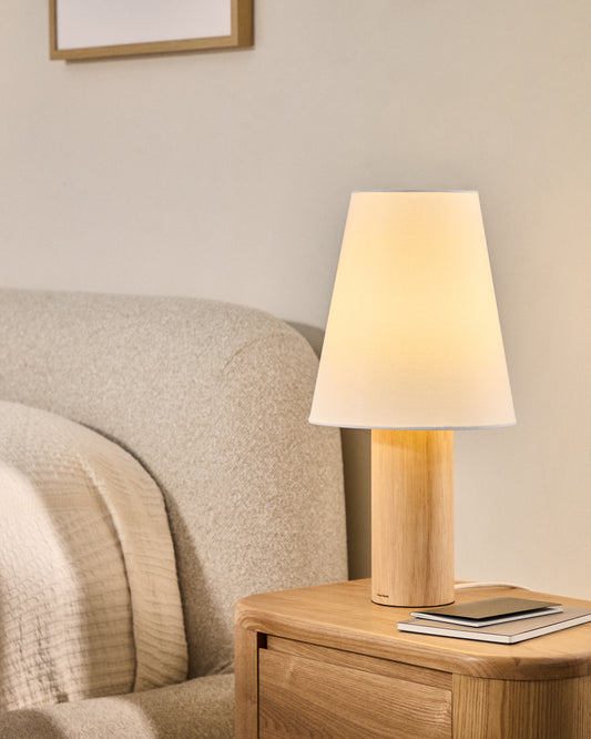 Lampe de table Marga en bois d’hévéa avec finition ton naturel