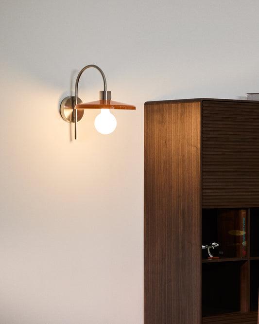 Applique murale Nuvira en métal brossé gris clair avec abat-jour orange