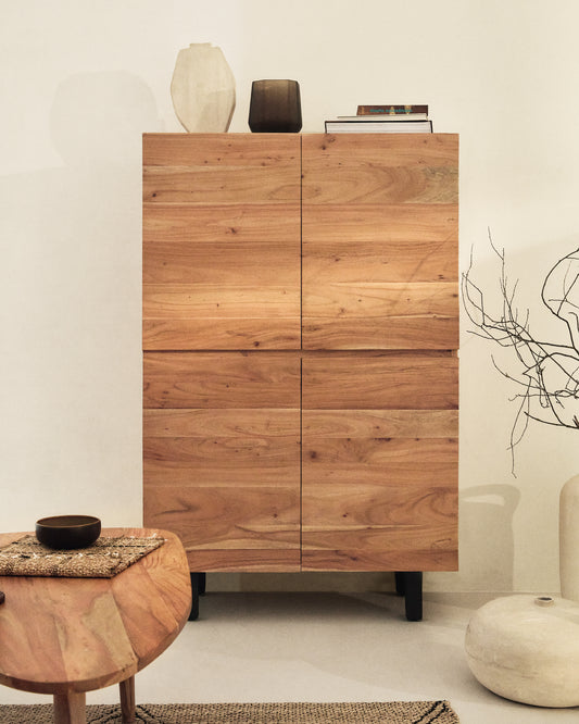 Buffet haut Uxue 4 portes en bois d’acacia avec finition blanchie et acier noir 100 x 155 cm