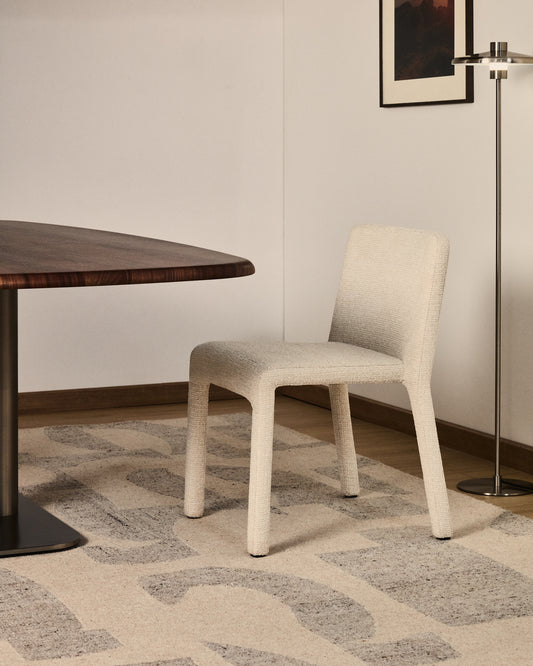 Chaise empilable Loria en chenille beige