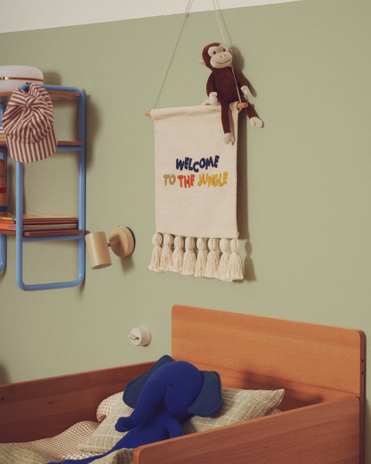 Tapisserie Tandani en coton beige avec lettres multicolores et franges 40 x 50 cm