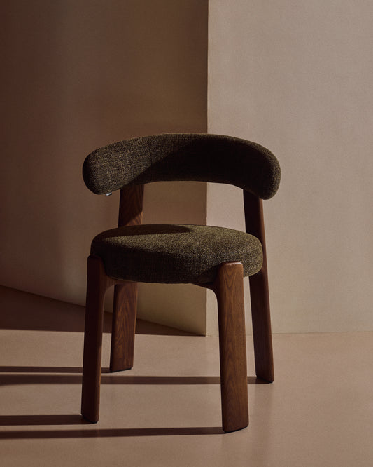Chaise Granite en tissu chenille vert et bois de frêne finition noyer FSC 100%