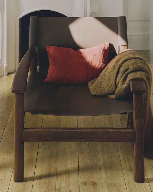 Housse de coussin Velina en jacquard de lin lavé fleuri rouge 30 x 50 cm