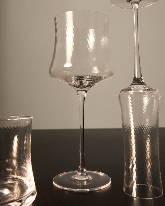 Verre à vin transparent Auri avec relief 15 cl