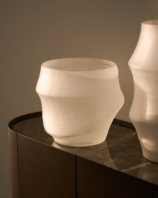 Neluo vase in opaque white glass 31.5cm