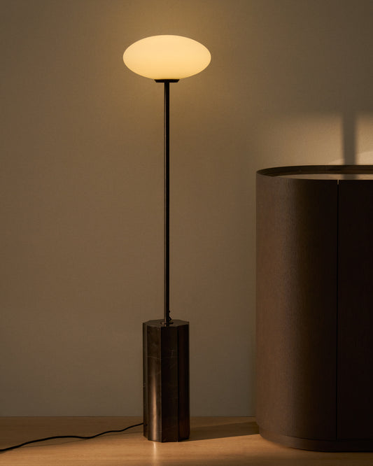Lampadaire Idela en verre fumé et marbre noir