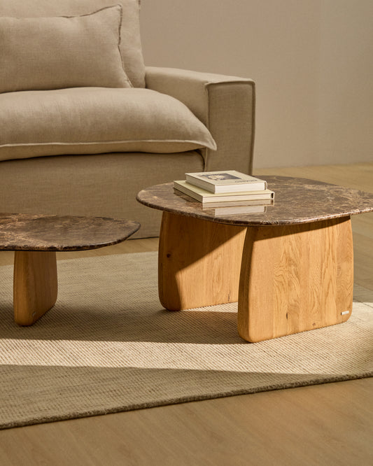 Table auxiliaire Pirita en marbre marron et pieds en bois de chêne avec finition ton naturel 71 x 70 cm FSC 100 %